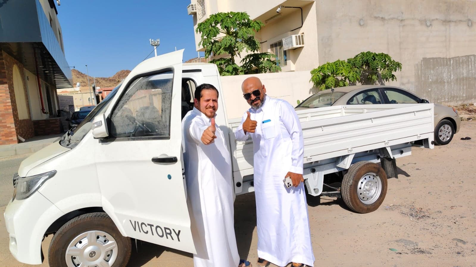 مركبة فيكتوري التجارية أثناء الاستخدام لدى أحد العملاء في السعودية — صورة 20